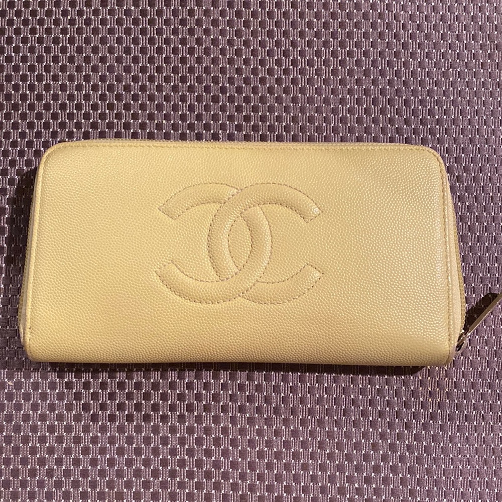 Chanel Caviar Zippy Wallet